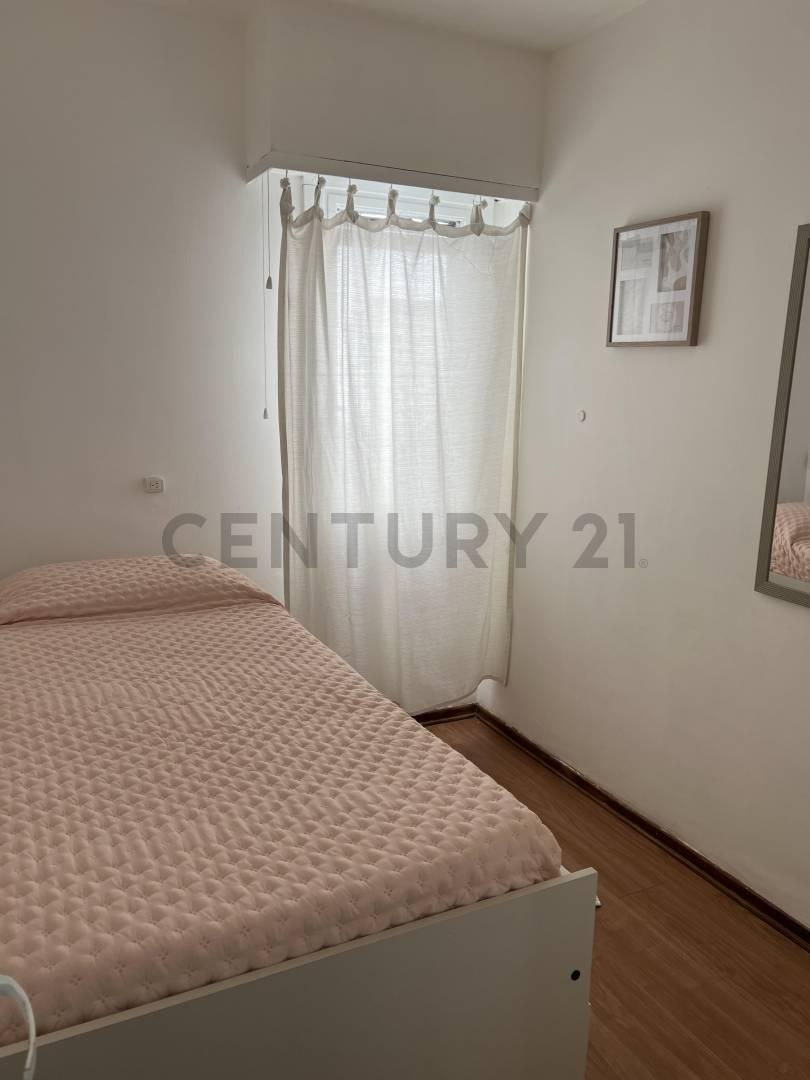 Foto de Venta de Departamento 4 AMBIENTES en Versalles, Capital Federal, imagen 2