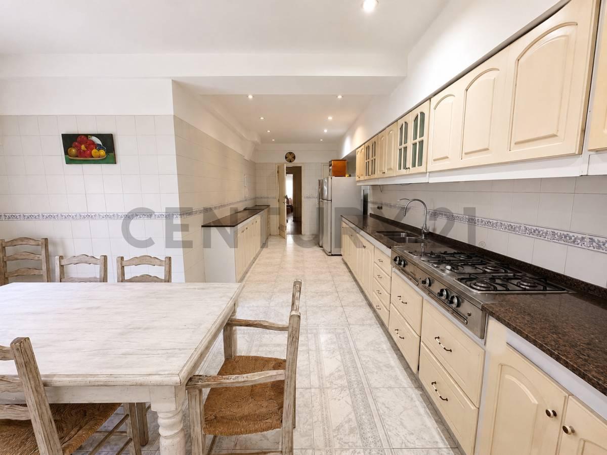 Foto de [Venta Casa 9 Ambientes + Dep | Pileta | Quincho | La Lucila / Olivos], imagen 4