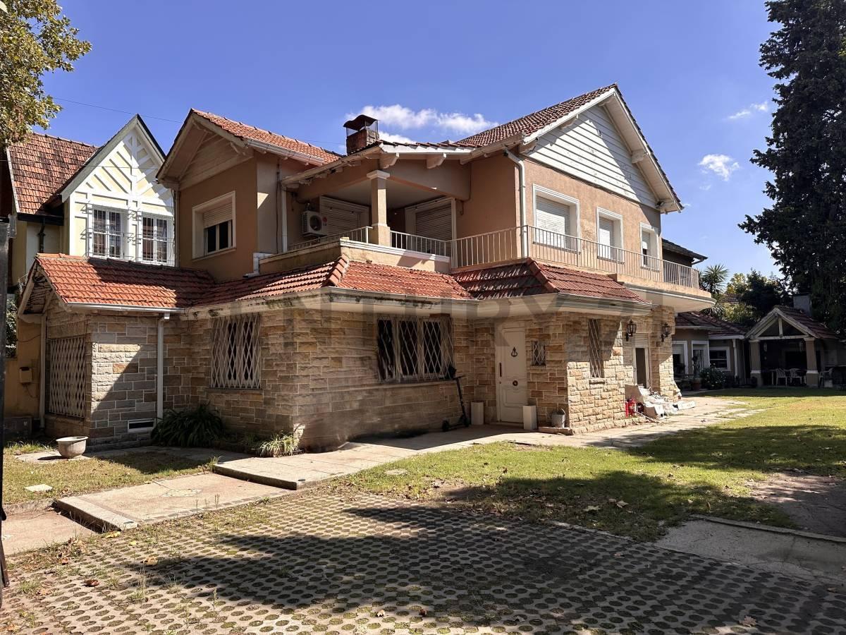 Foto de [Venta Casa 9 Ambientes + Dep | Pileta | Quincho | La Lucila / Olivos], imagen 1
