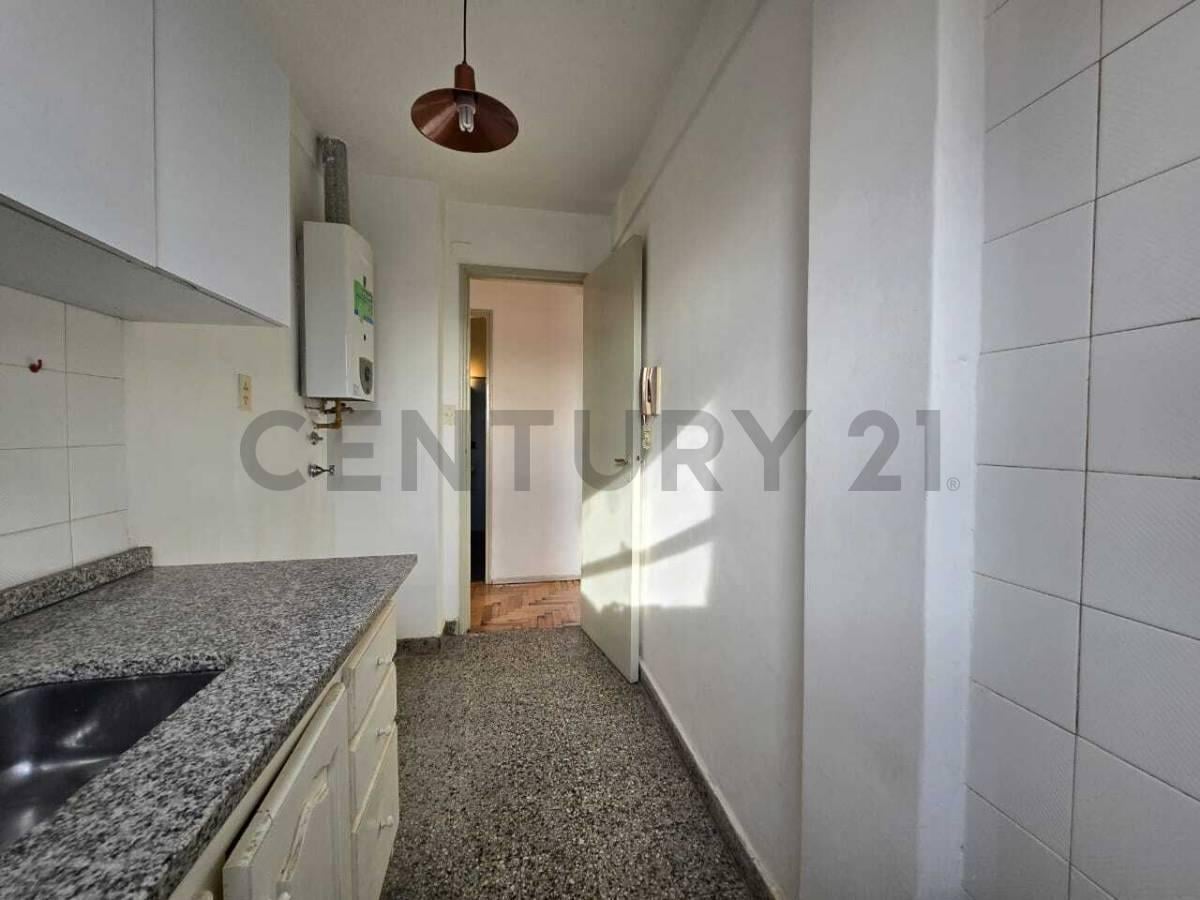 Foto de VENTA DEPARTAMENTO 4 AMBIENTES EN CABALLITO, imagen 5
