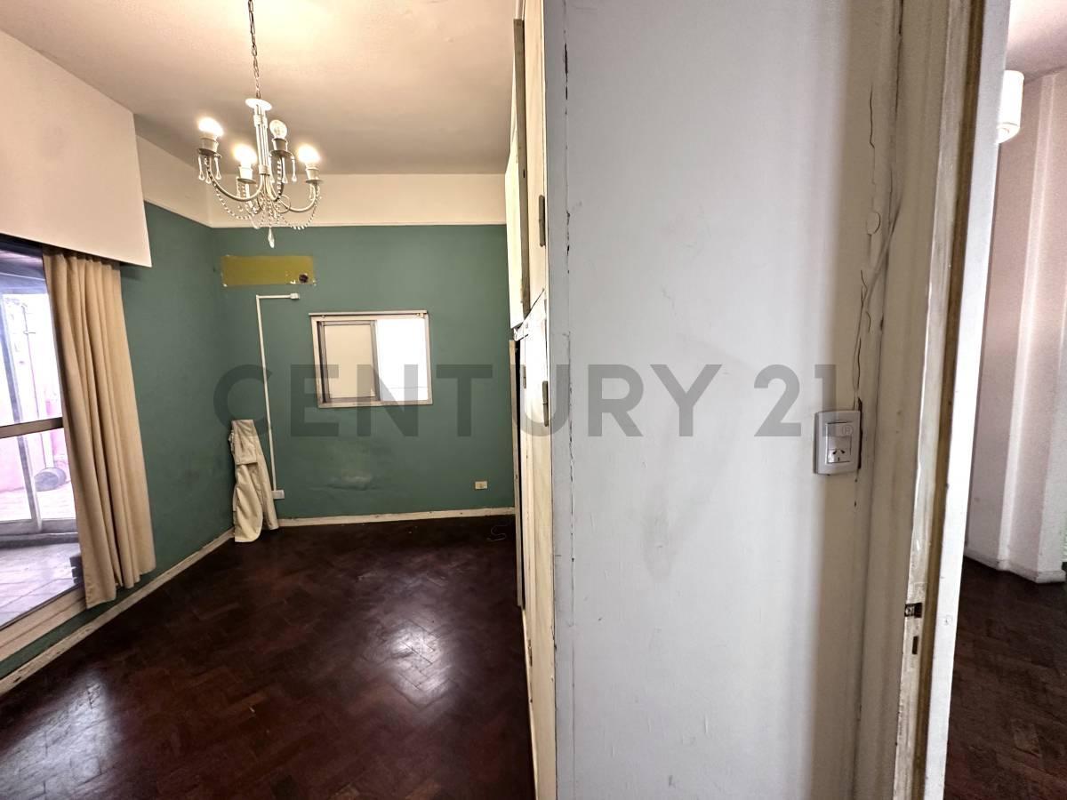 Foto de [ Venta | 3 Ambientes | Belgrano | Refaccionar Flipping | Departamento ], imagen 3
