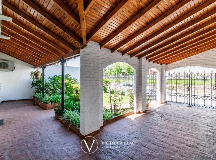 Casa 6 Ambientes en Venta  1