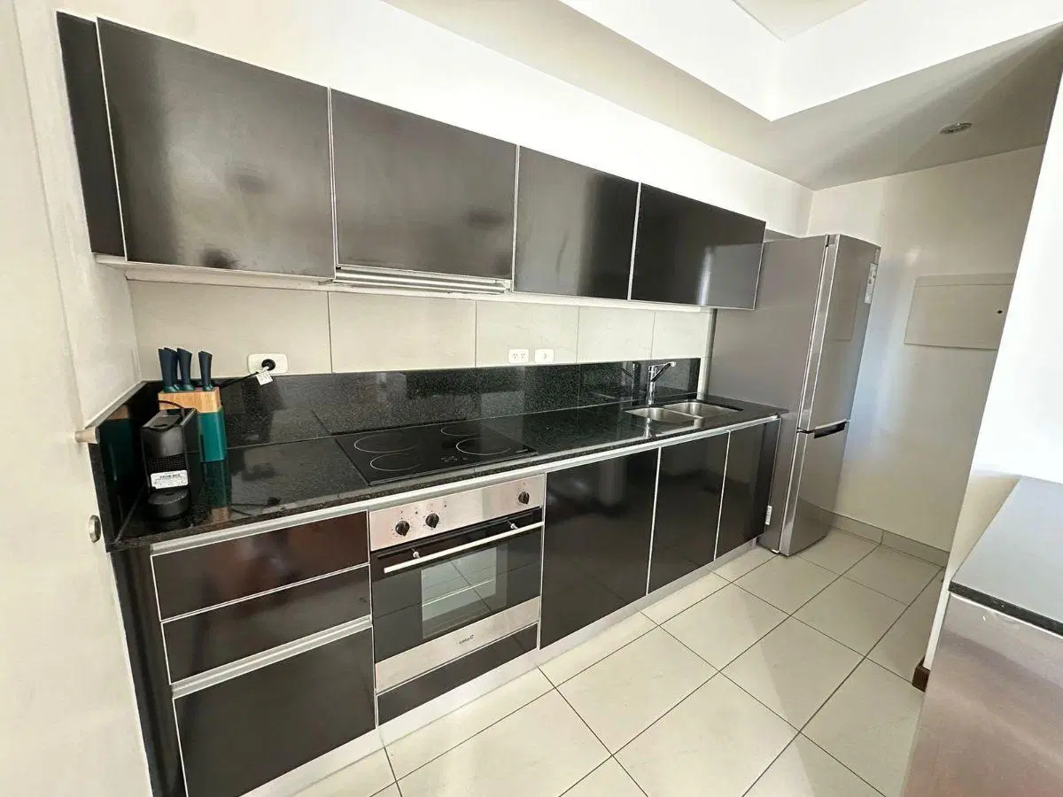 Departamento Dos Ambientes En Alquiler Con Cochera! 5