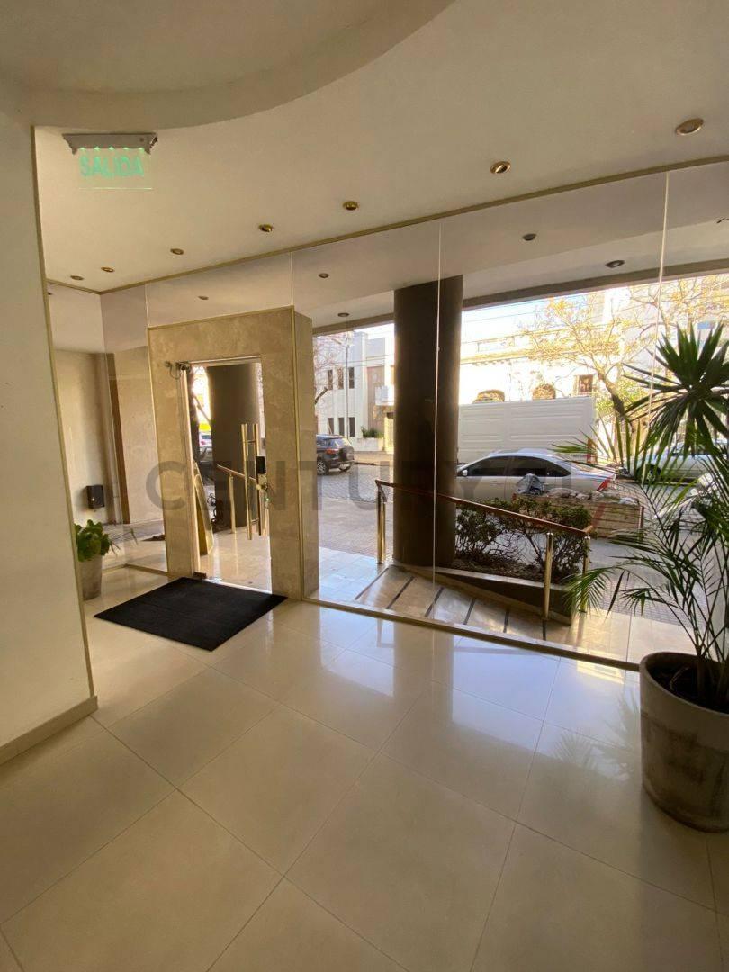 Departamento en Venta 3 Dorm. con Cochera en La Plata Ubicado en Calle 14 Entre 44 y 45, a 5