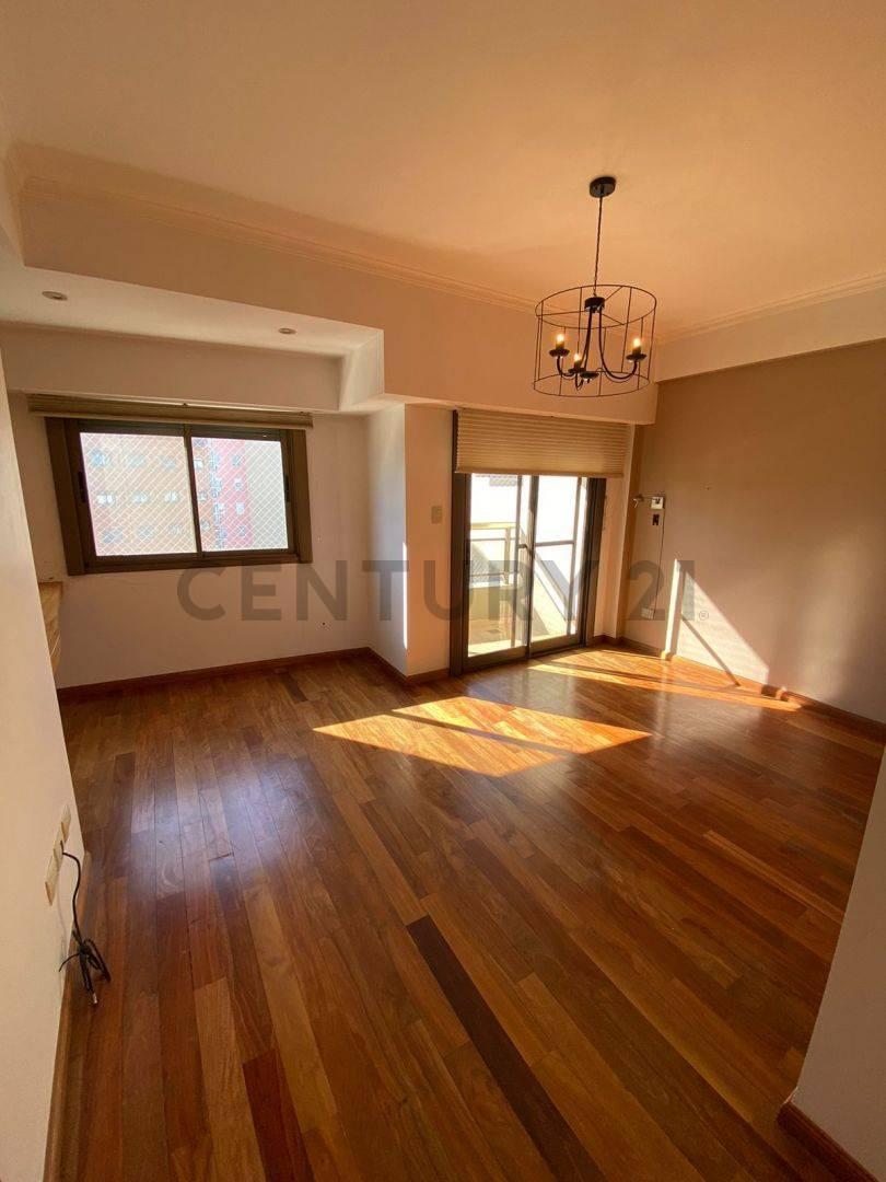Departamento en Venta 3 Dorm. con Cochera en La Plata Ubicado en Calle 14 Entre 44 y 45, a 1