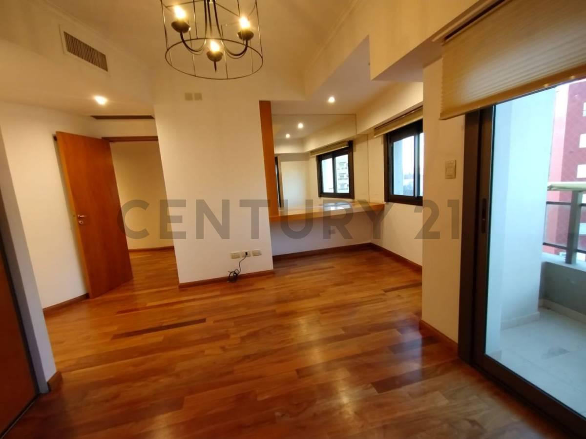 Departamento en Venta 3 Dorm. con Cochera en La Plata Ubicado en Calle 14 Entre 44 y 45, a 3