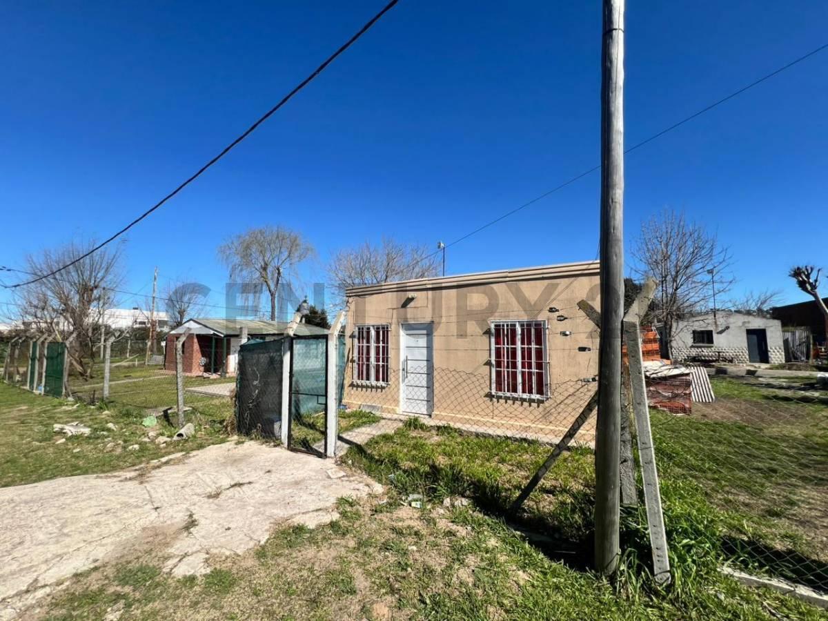 Foto de casa en Venta 155 esquina 36, imagen 5