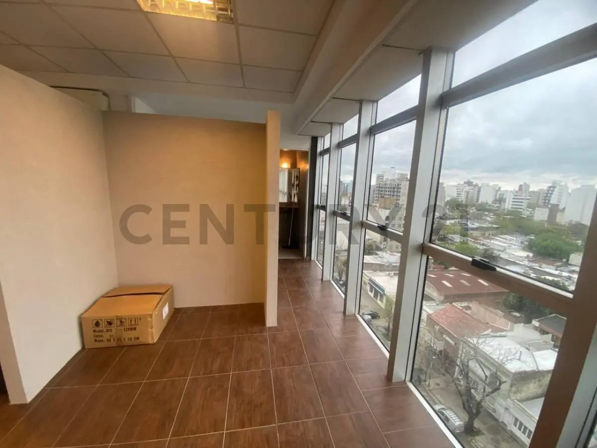 Oficina en Venta – Av. 13 entre 41 y 42 | Excelente ubicación 3