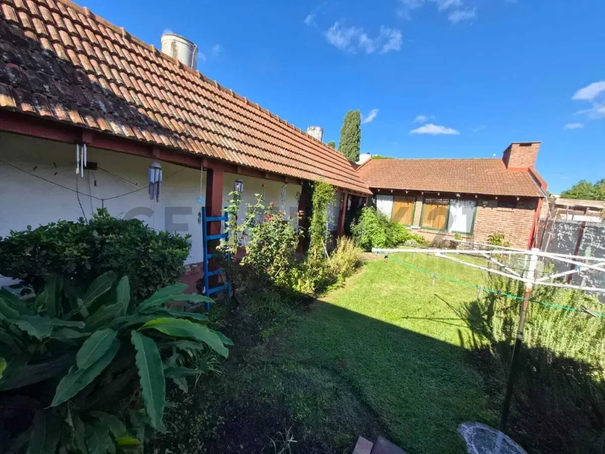 ???? CASA EN VENTA EN TOLOSA | APTA CRÉDITO BANCARIO | SE EVALÚA DEPARTAMENTO EN PARTE DE PAGO 2