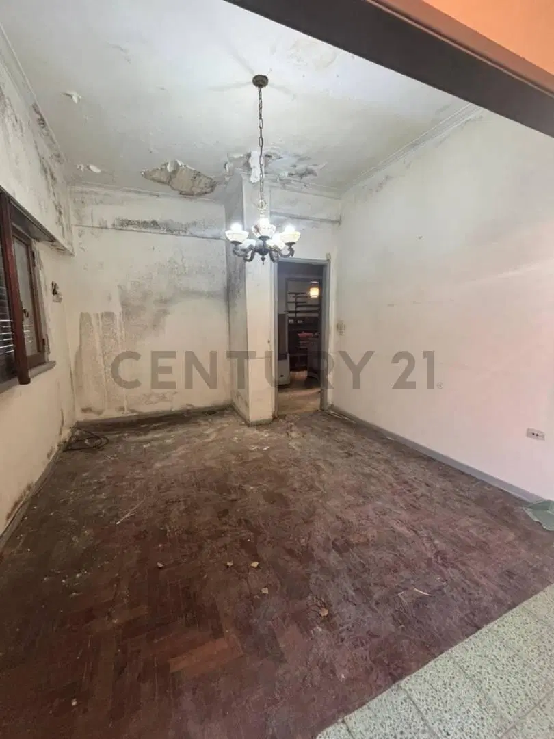 Casas en venta para Remodelación 5