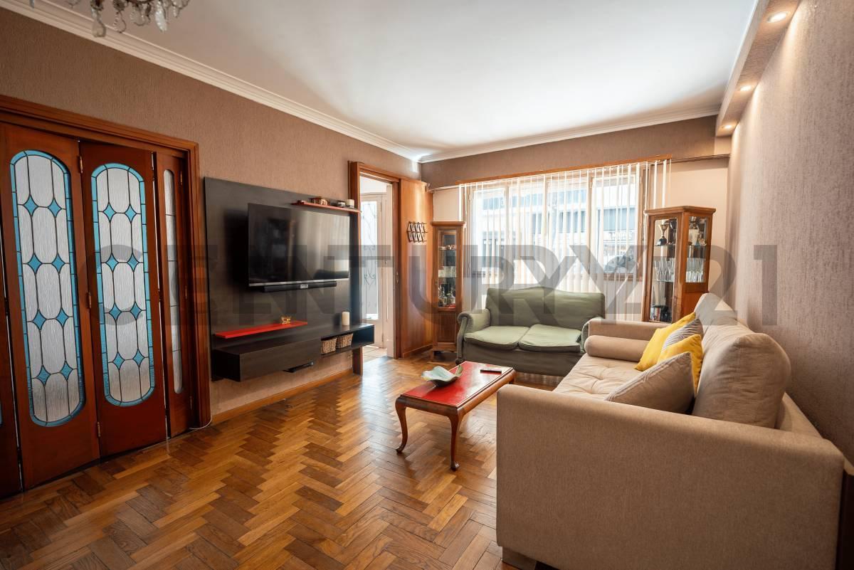 Foto de CASA EN VENTA – EXCELENTE PROPIEDAD DE ESTILO EN EL CENTRO DE LA PLATA, imagen 1