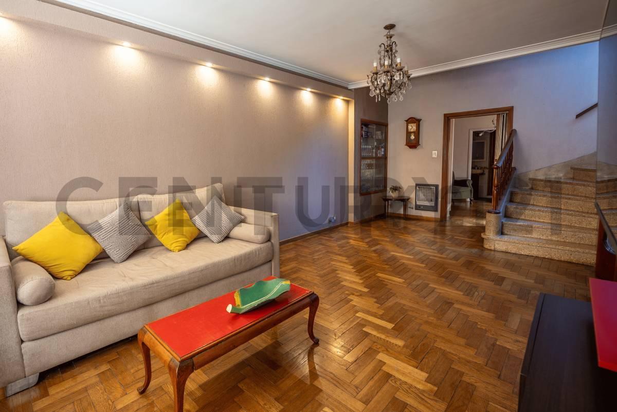 Foto de CASA EN VENTA – EXCELENTE PROPIEDAD DE ESTILO EN EL CENTRO DE LA PLATA, imagen 3