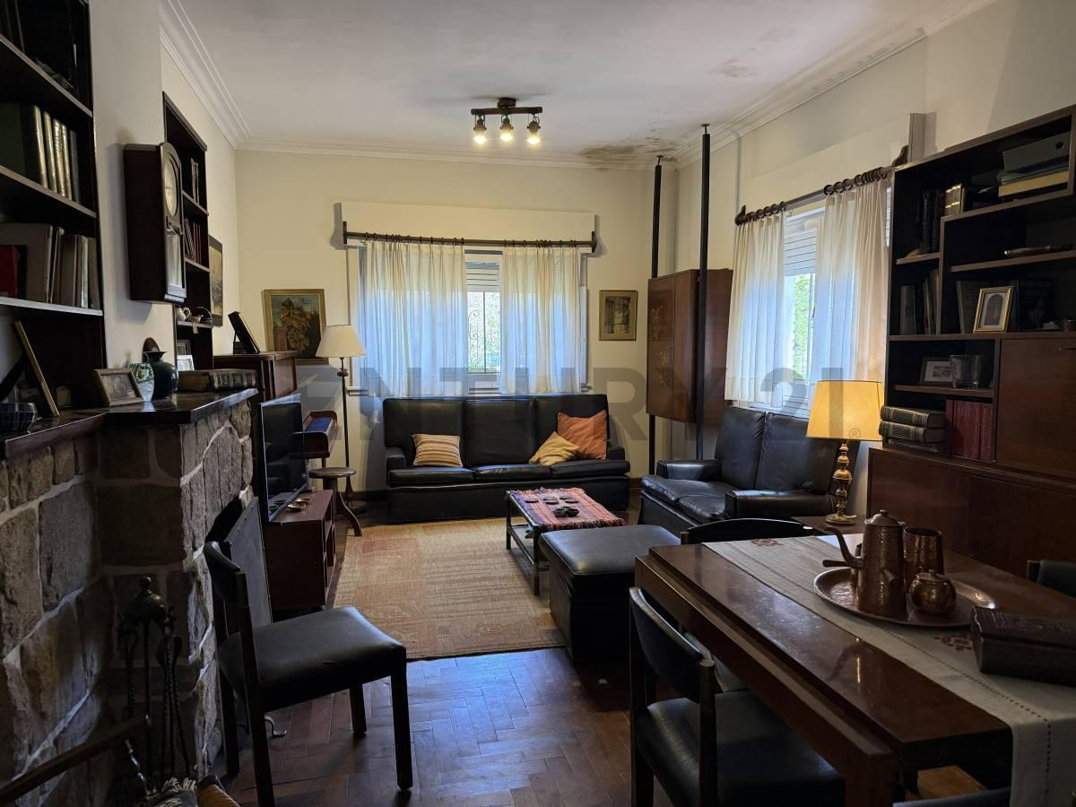 Foto de VENTA DE CASA EN CITY BELL, ENTRE CAMINOS CON GRAN PARQUE, imagen 2