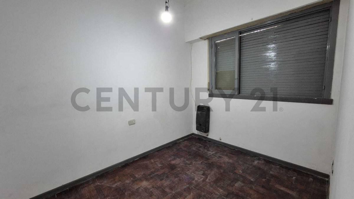 Foto de DEPARTAMENTO en Venta sobre calle 63 y Diagonal 73 – Excelente, imagen 5