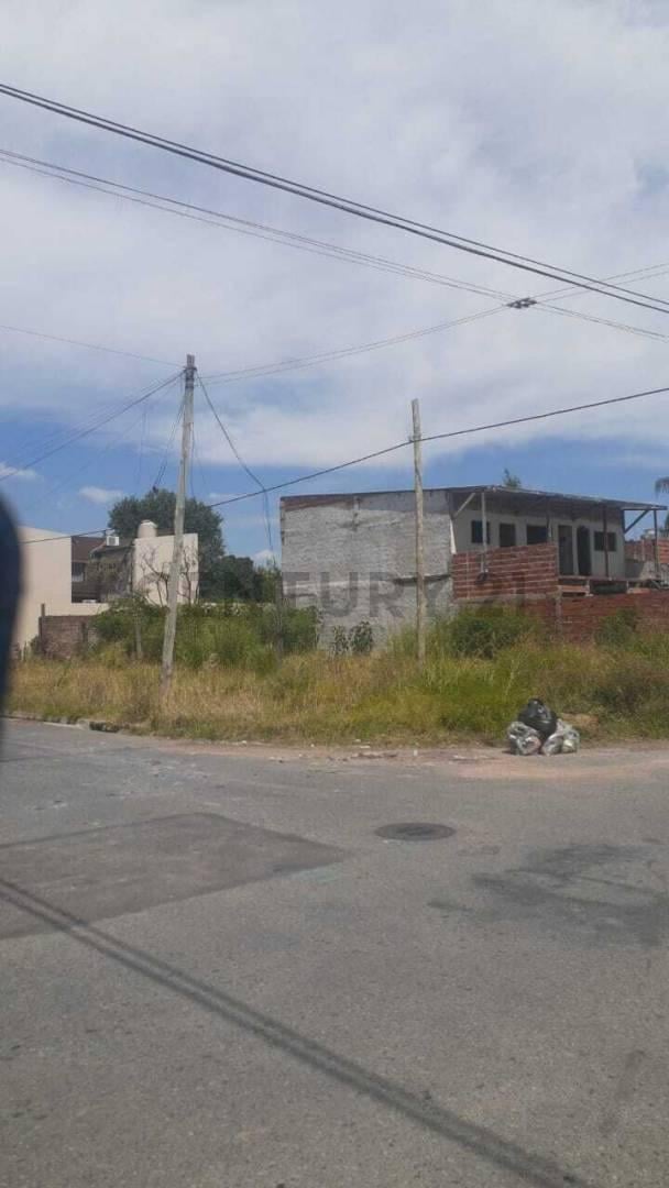 Foto de Lote en esquina en venta – Zona en crecimiento San Carlos La Plata |, imagen 3
