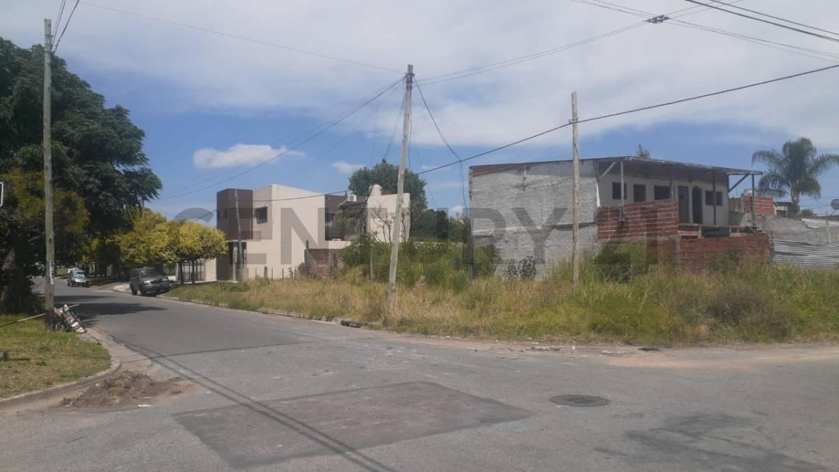 Foto de Lote en esquina en venta – Zona en crecimiento San Carlos La Plata |, imagen 1