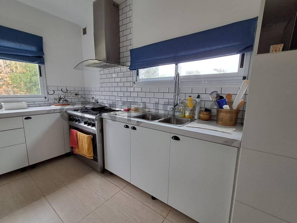 Foto de Casa en venta, ubicada en Brandsen, lote de 800mts, parque y pileta., imagen 4