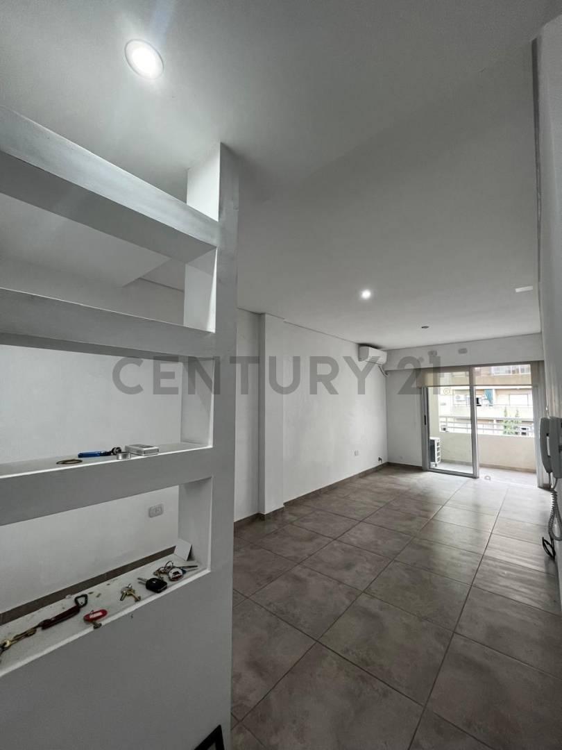 Foto de VENTA DEPARTAMENTO 1 DORMITORIO Y BALCON-CALLE 4 ENTRE 61 Y 62, imagen 5