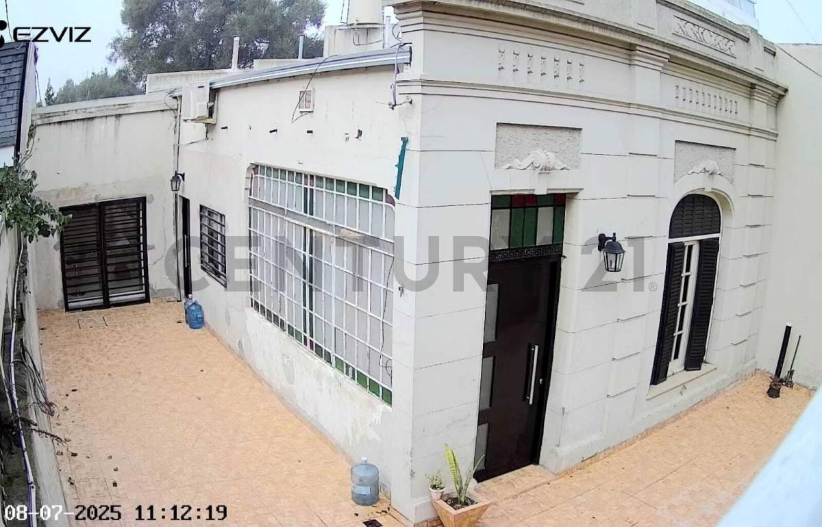 Foto de Casa reciclada con garage para varios autos y 2 dormitorio mas, imagen 2