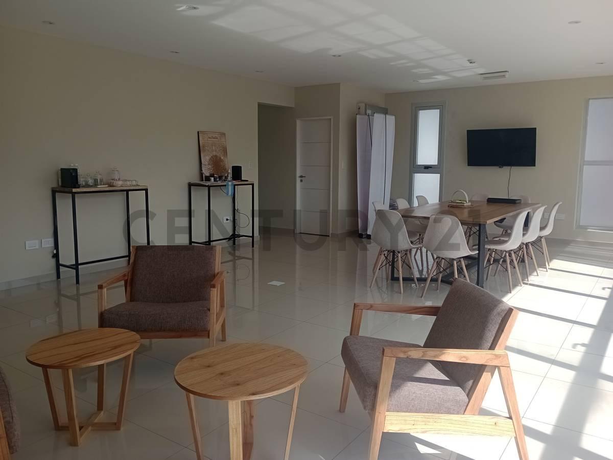 Foto de OFICINA EN VENTA DE CATEGORIA, 9° PISO , FRENTE AL TEATRO ARGENTINO., imagen 4