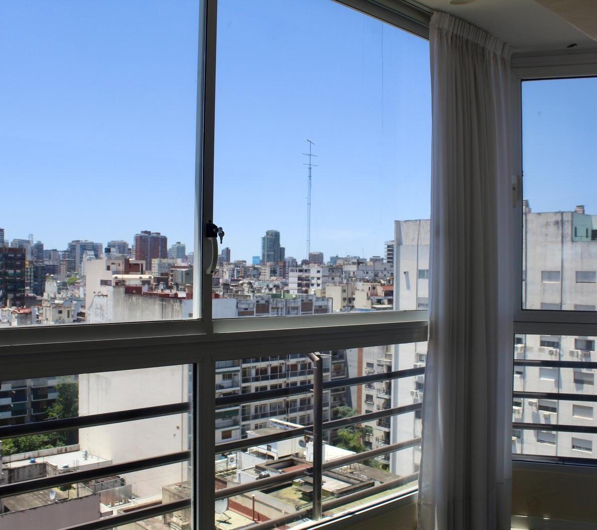 Departamento de 4 Ambientes en Belgrano R en Venta con Cochera y Baulera 3