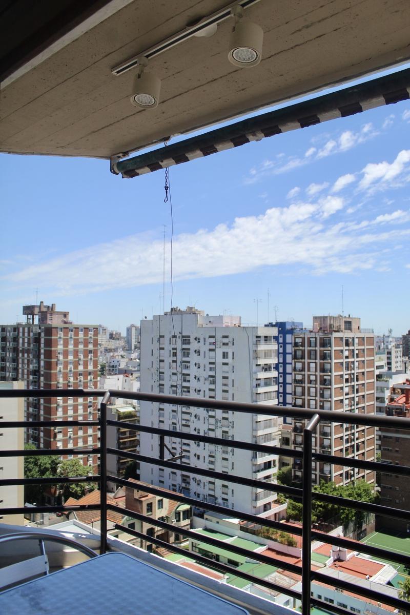 Departamento de 4 Ambientes en Belgrano R en Venta con Cochera y Baulera 2