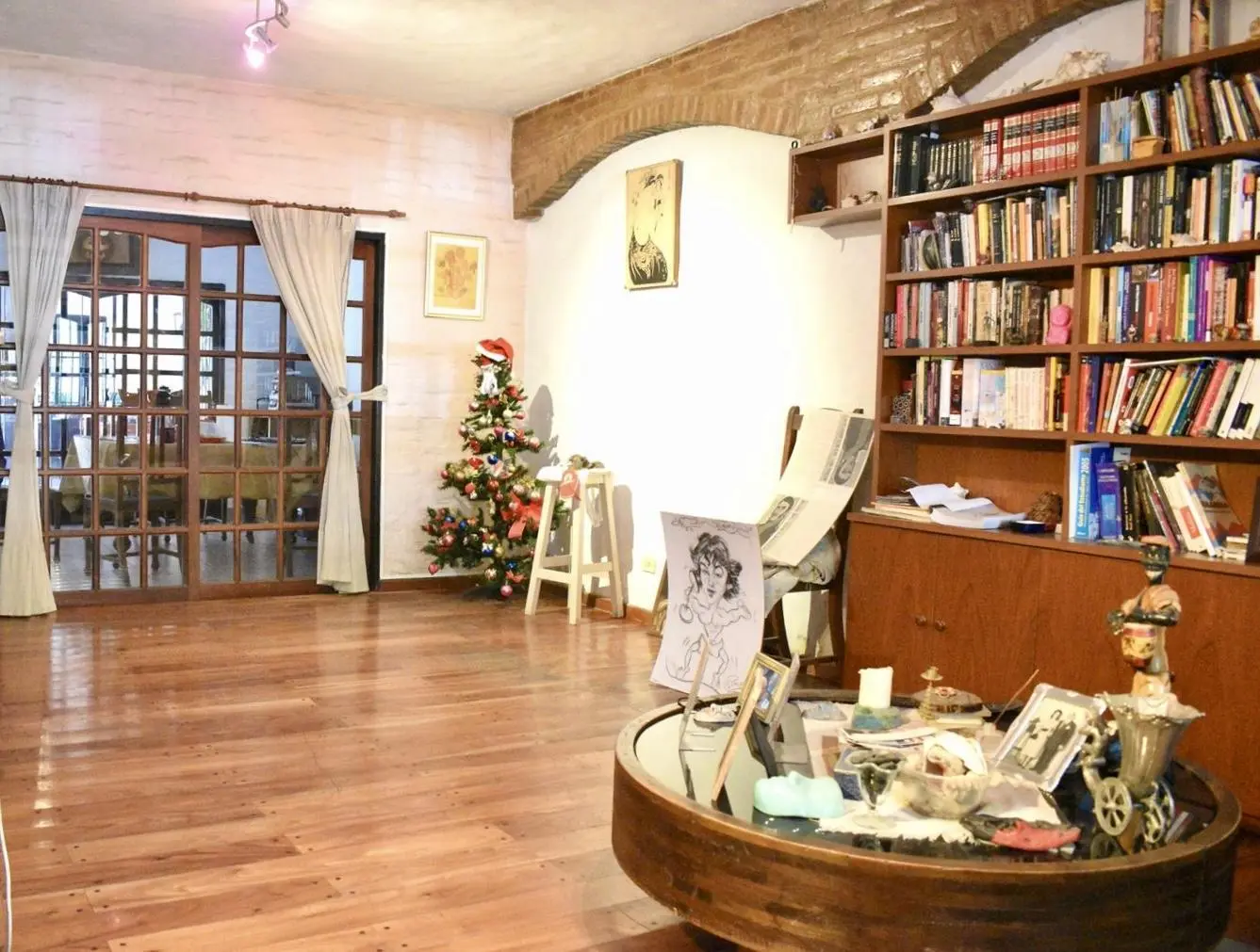 Excelente Casa 5 ambientes en Parque Chas 4