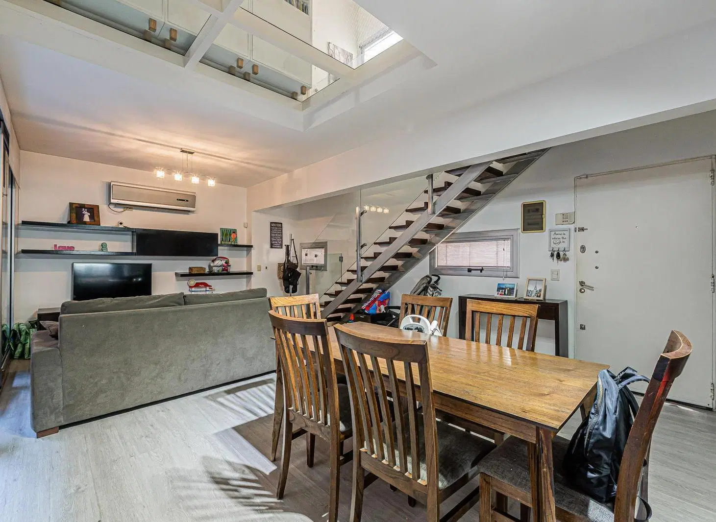 Excelente Duplex 3 amb c/ Escritorio y Cochera en Nuñez 2