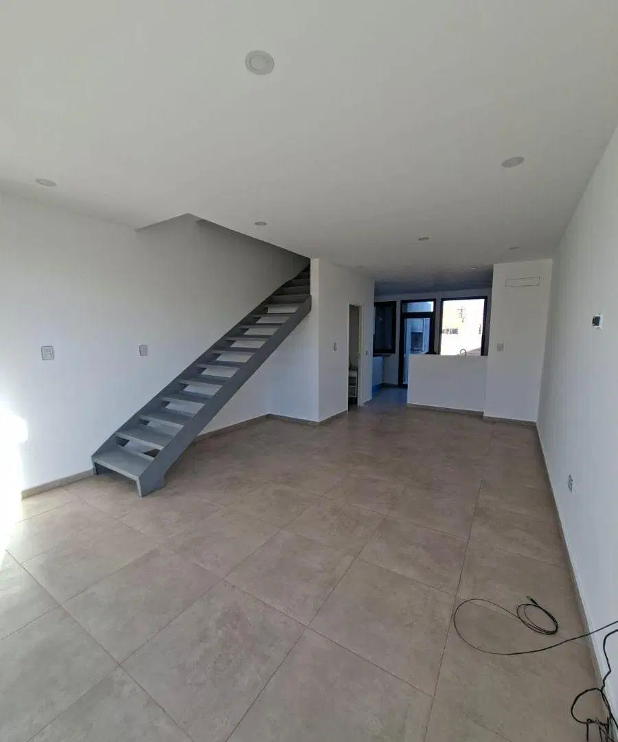 ALQUILO DX 2 DORMITORIOS ALTOS ALBERDI 2 PLOTTIER 3
