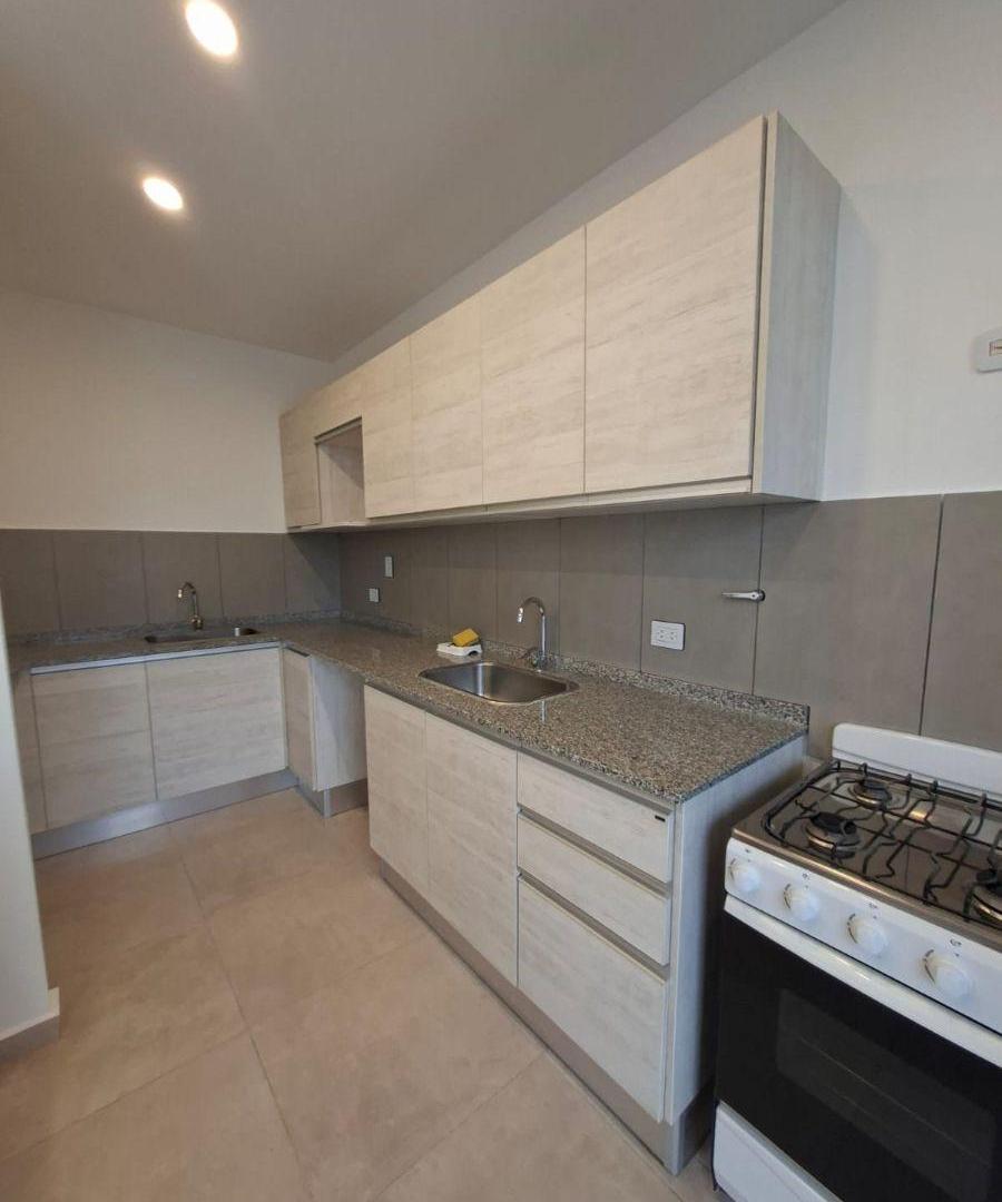 Foto de ALQUILO DUPLEX 3 DORM. ALTOS ALBERDI 2 PLOTTIER., imagen 4