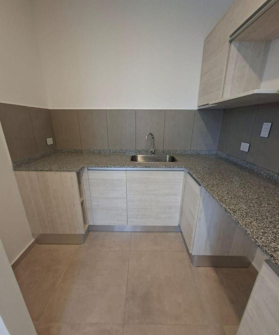 Foto de ALQUILO DUPLEX 3 DORM. ALTOS ALBERDI 2 PLOTTIER., imagen 3