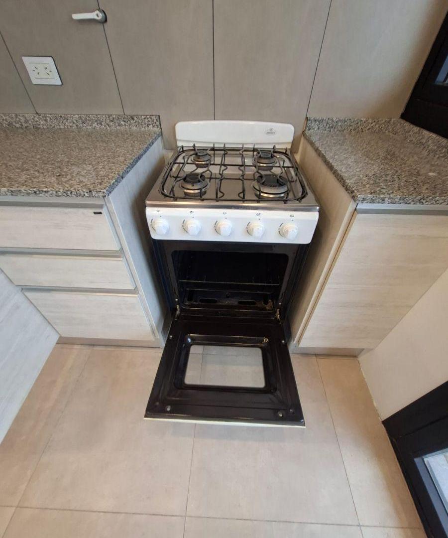 Foto de ALQUILO DUPLEX 3 DORM. ALTOS ALBERDI 2 PLOTTIER., imagen 2