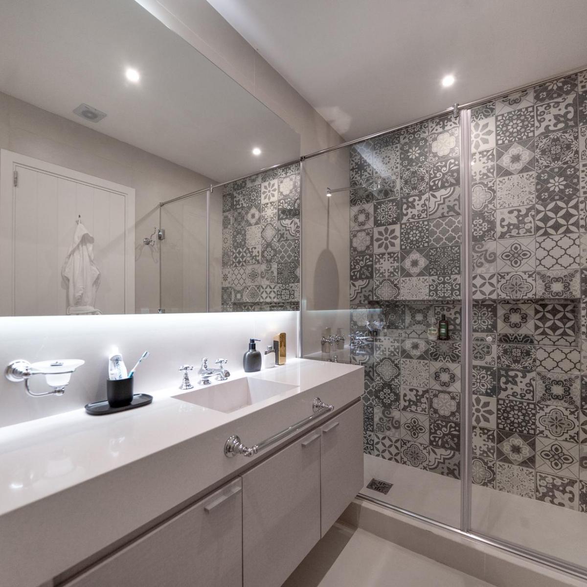 Hermosa Casa en Venta con Renta - 9 Ambientes - Jardin –piscina - Cocheras - Belgrano R 5