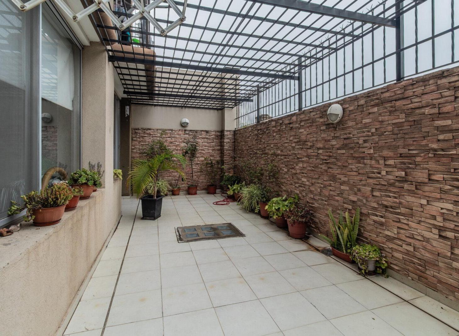 Departamento 3 ambientes - Con Patio