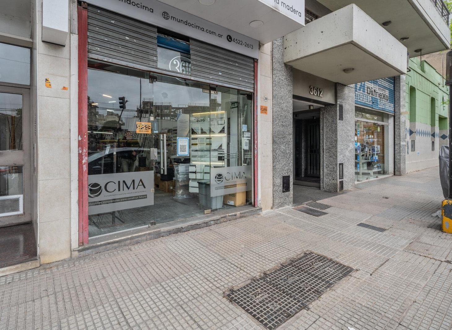 Foto de Venta local comercial con renta en Villa Ortuzar, imagen 1