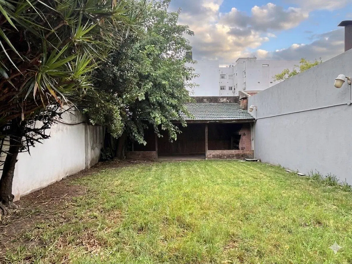 A Refaccionar - Casa - Fondo Parque- Devoto - Cochera 3