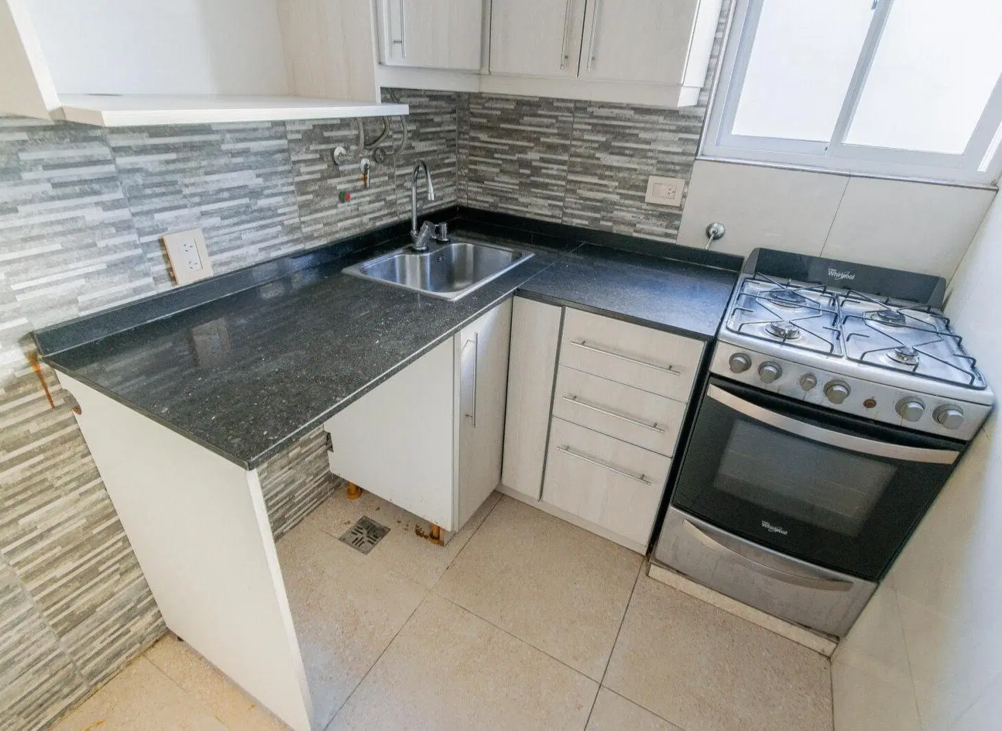 Piso alto - Depto - Reciclado - Balcón - San Telmo 1