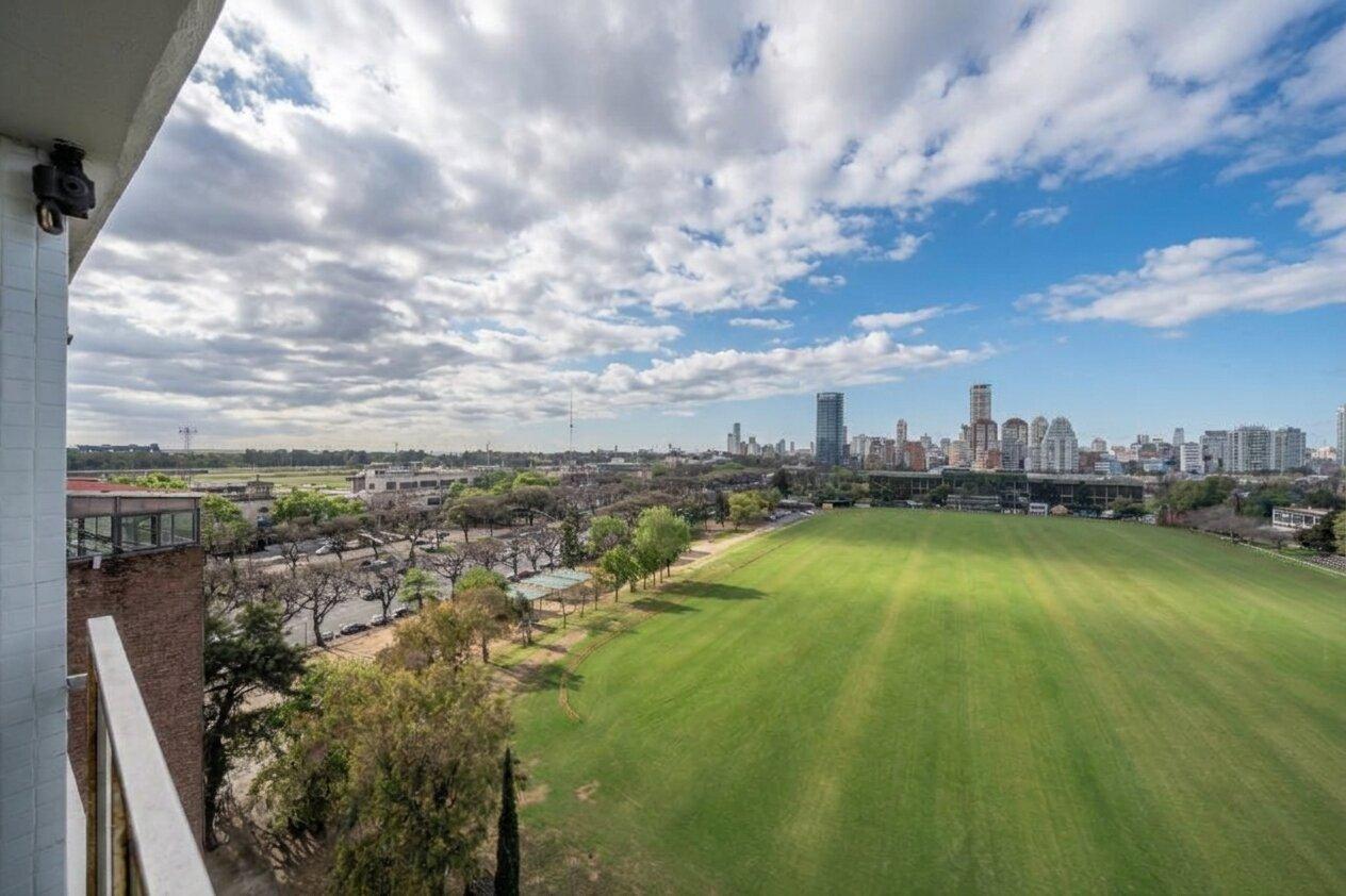 Foto de Piso alto - Frente - Campo de Polo - Terraza - Cochera, imagen 1