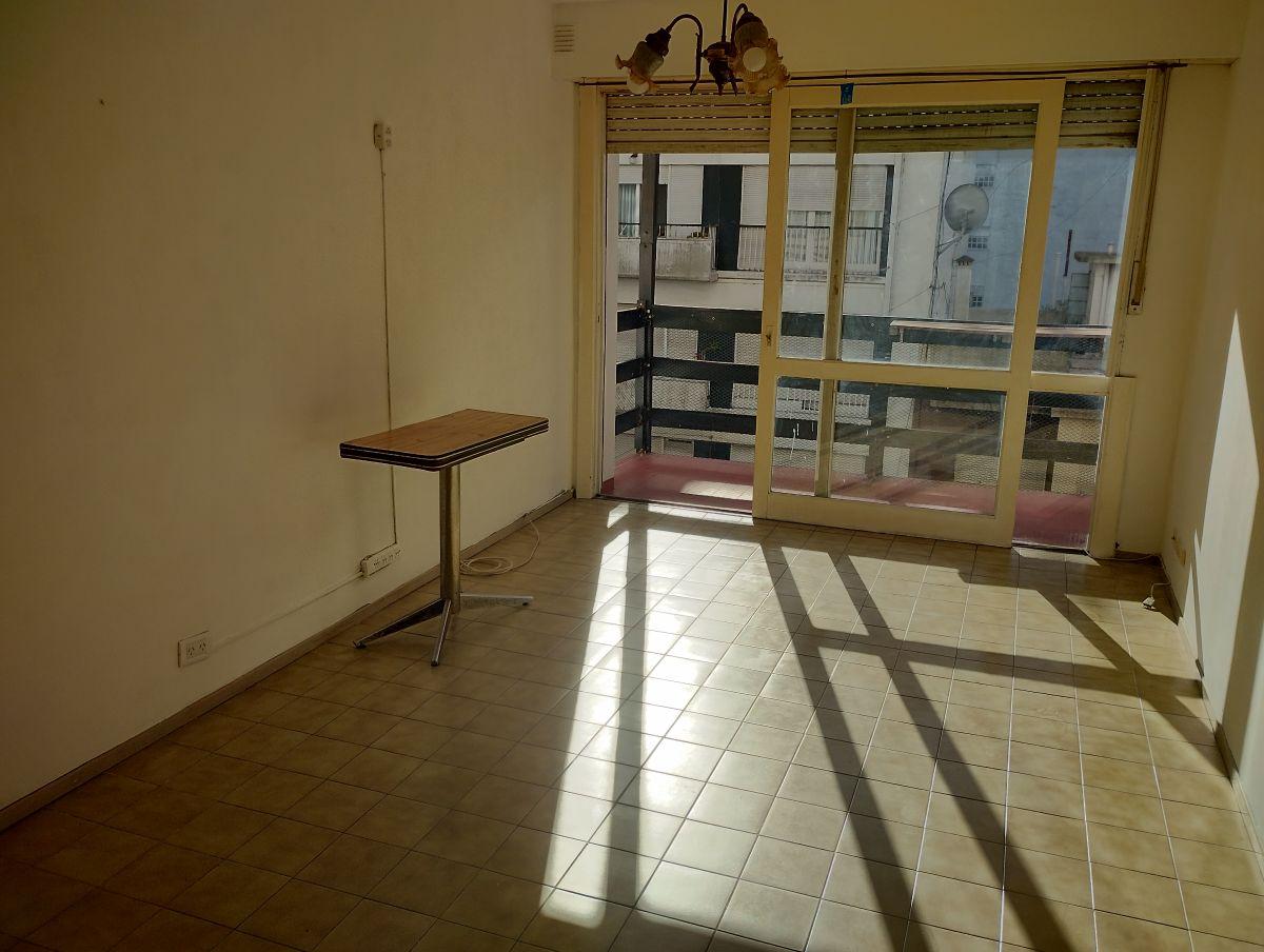 Foto de 24 meses 2 ambientes todo externo, lavadero, balcón terraza todo sol !!, imagen 2