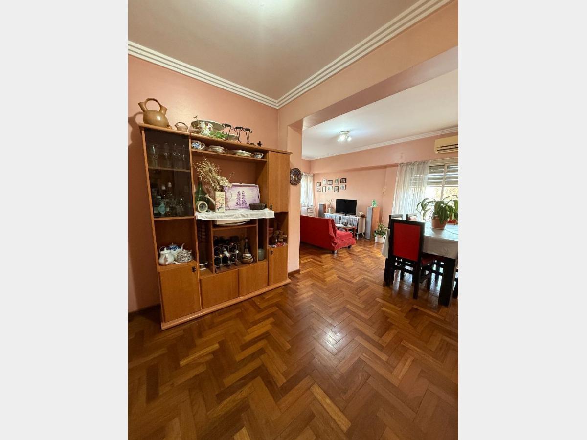 Foto de Departamento de 4 amb apto crédito con balcón y cochera en alquiler, imagen 3
