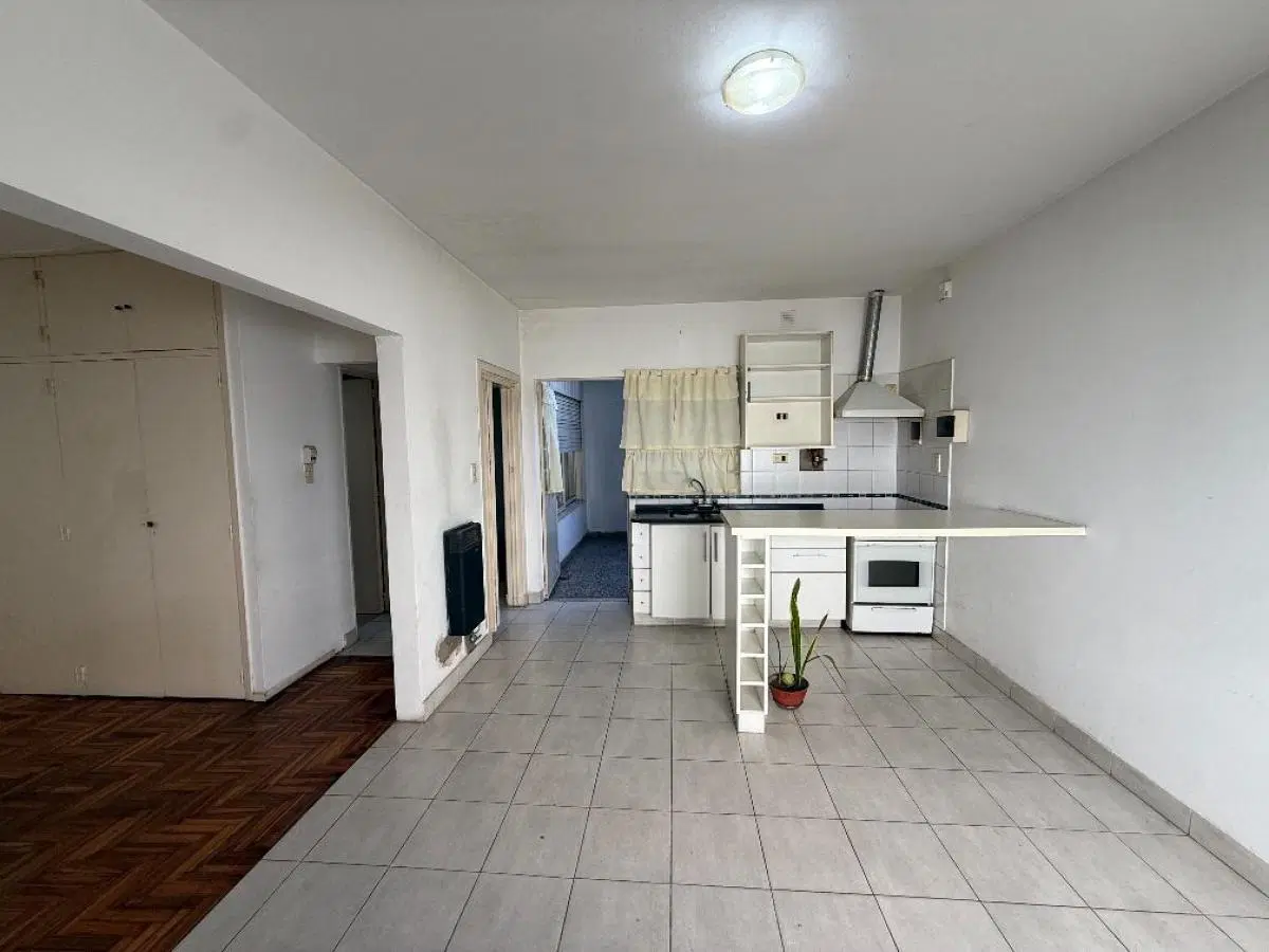Ph de 3 amb con cochera descubierta, apto crédito, en venta. Haedo 5