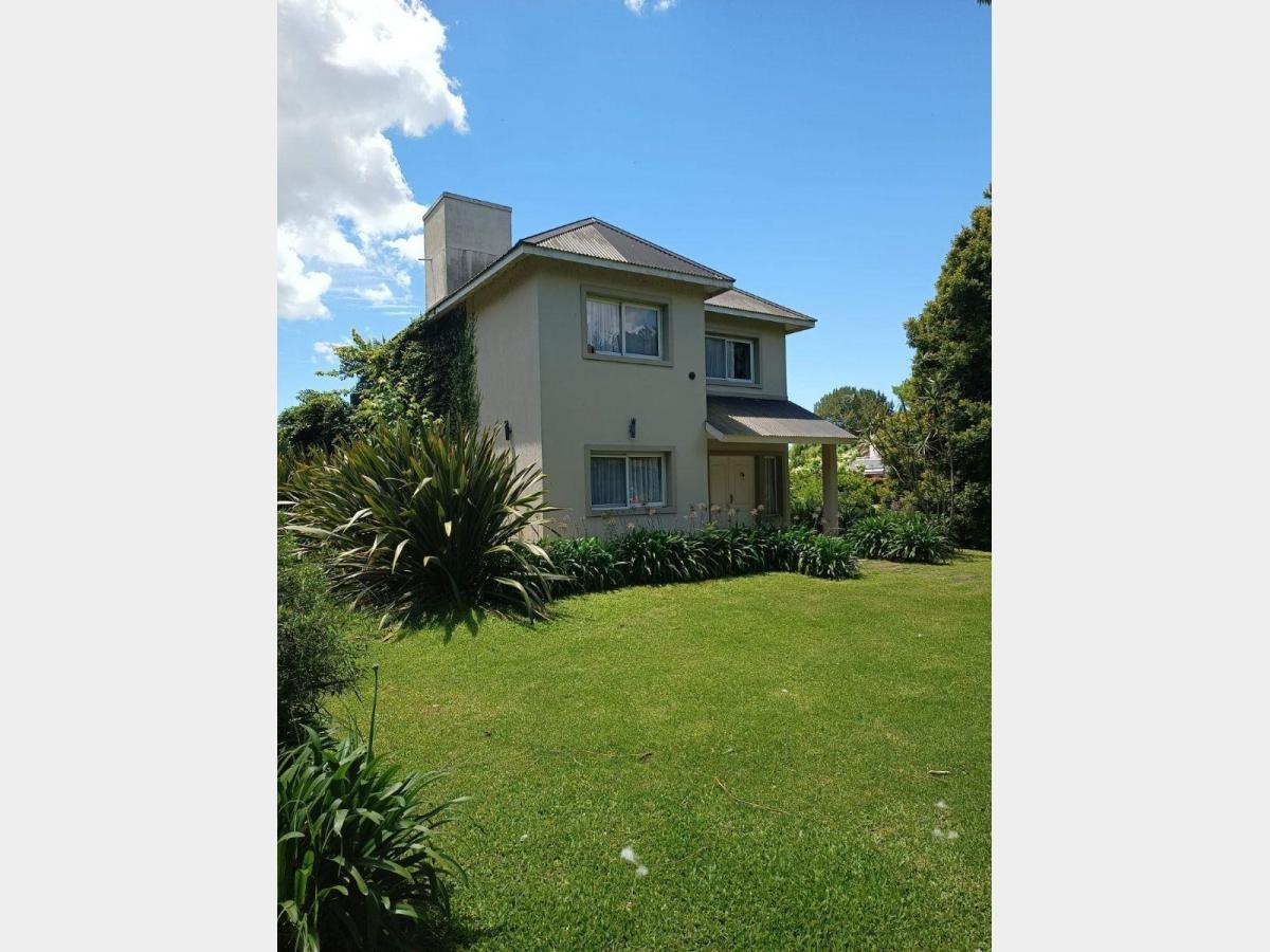 Casa de 4 amb con excelente parque, en venta, Isla Santa Monica