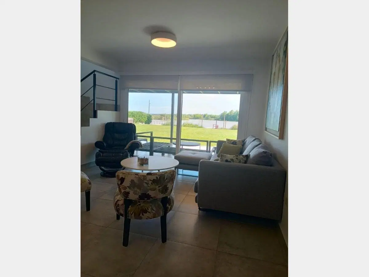 Casa de 4 amb con parque y vista al río, en venta, Isla Santa Monica 1
