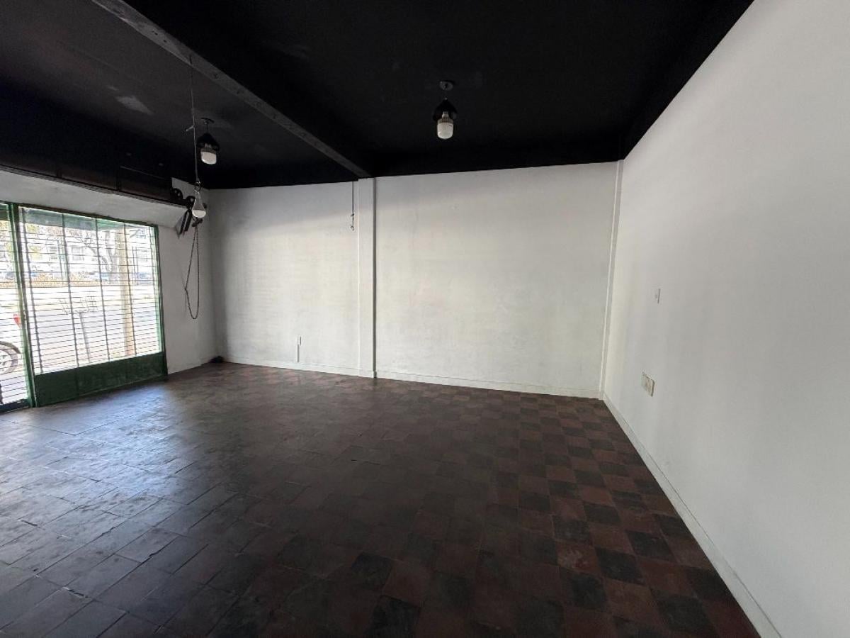 Foto de Local comercial a mts del hospital de Haedo, en alquiler, Haedo, imagen 4