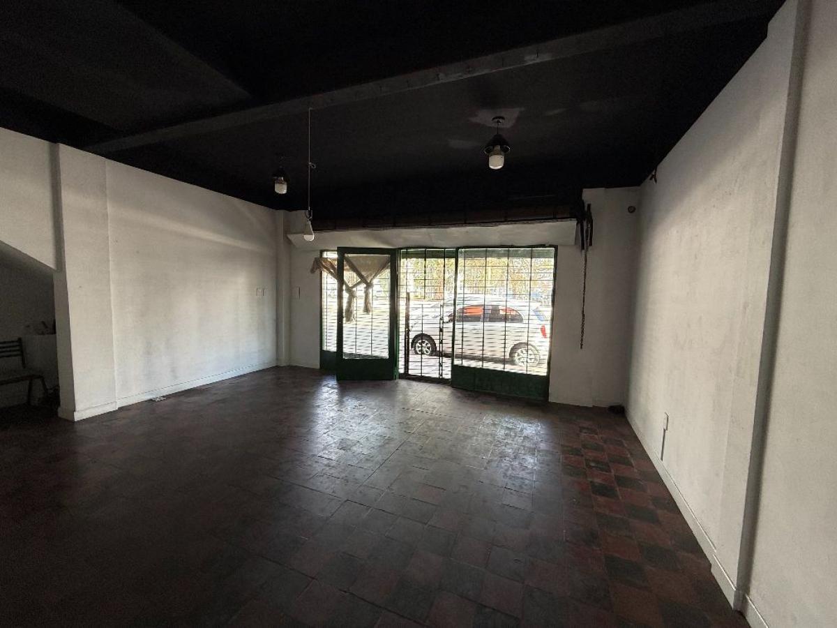 Foto de Local comercial a mts del hospital de Haedo, en alquiler, Haedo, imagen 1