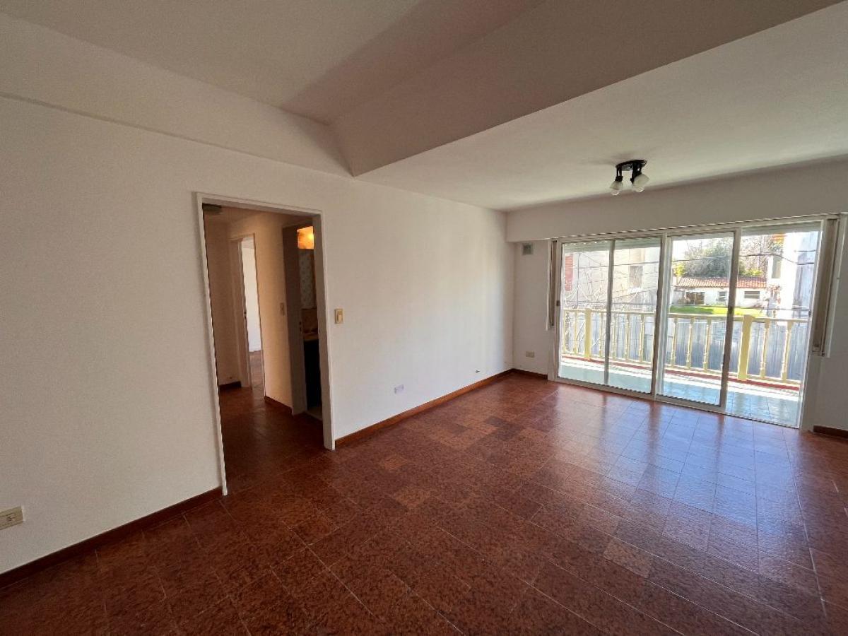 Foto de Ph de 3 amb con balcón y patio, en alquiler, Haedo, imagen 5