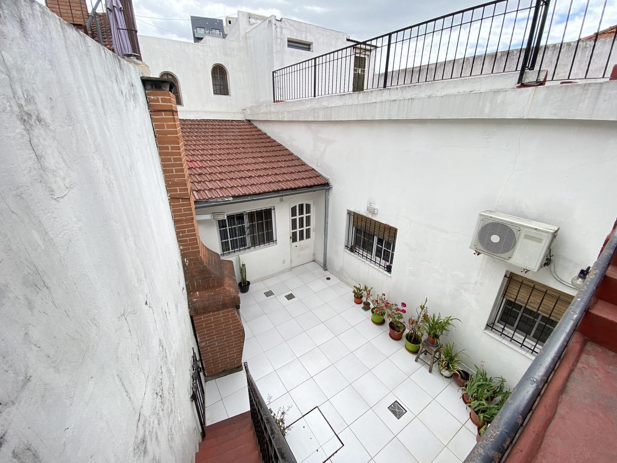 Casa 5 Ambientes con Patio, Terraza y Cochera - Acepta Propiedad Menor Valor 2
