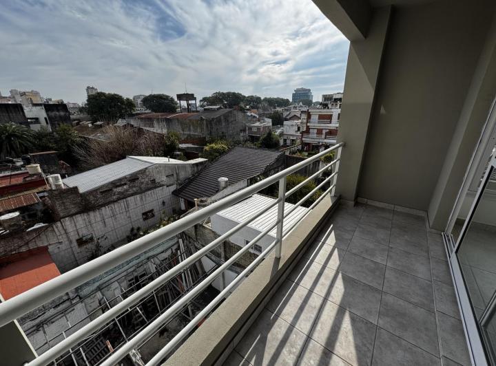 Departamento a estrena en duplex, con 2 baños en Mataderos 2