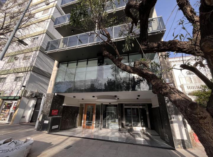 Departamento con cochera a estrenar con  en Villa Luro con baño y toilette 2