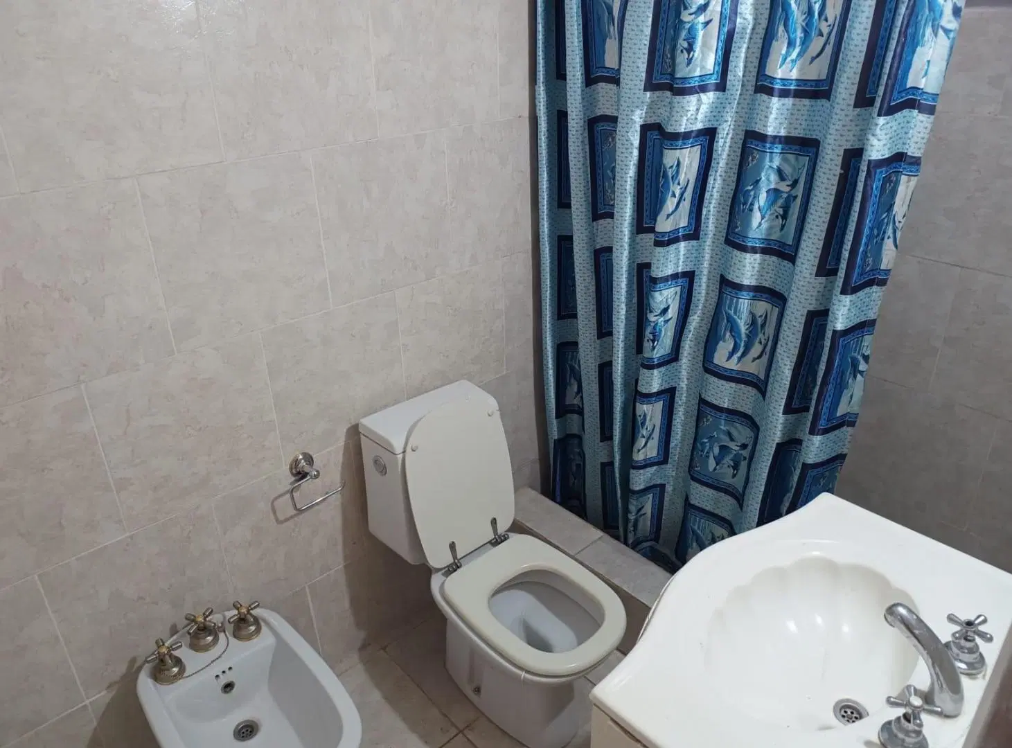 Casa a refaccionar con patio y terraza. Lote propio 5
